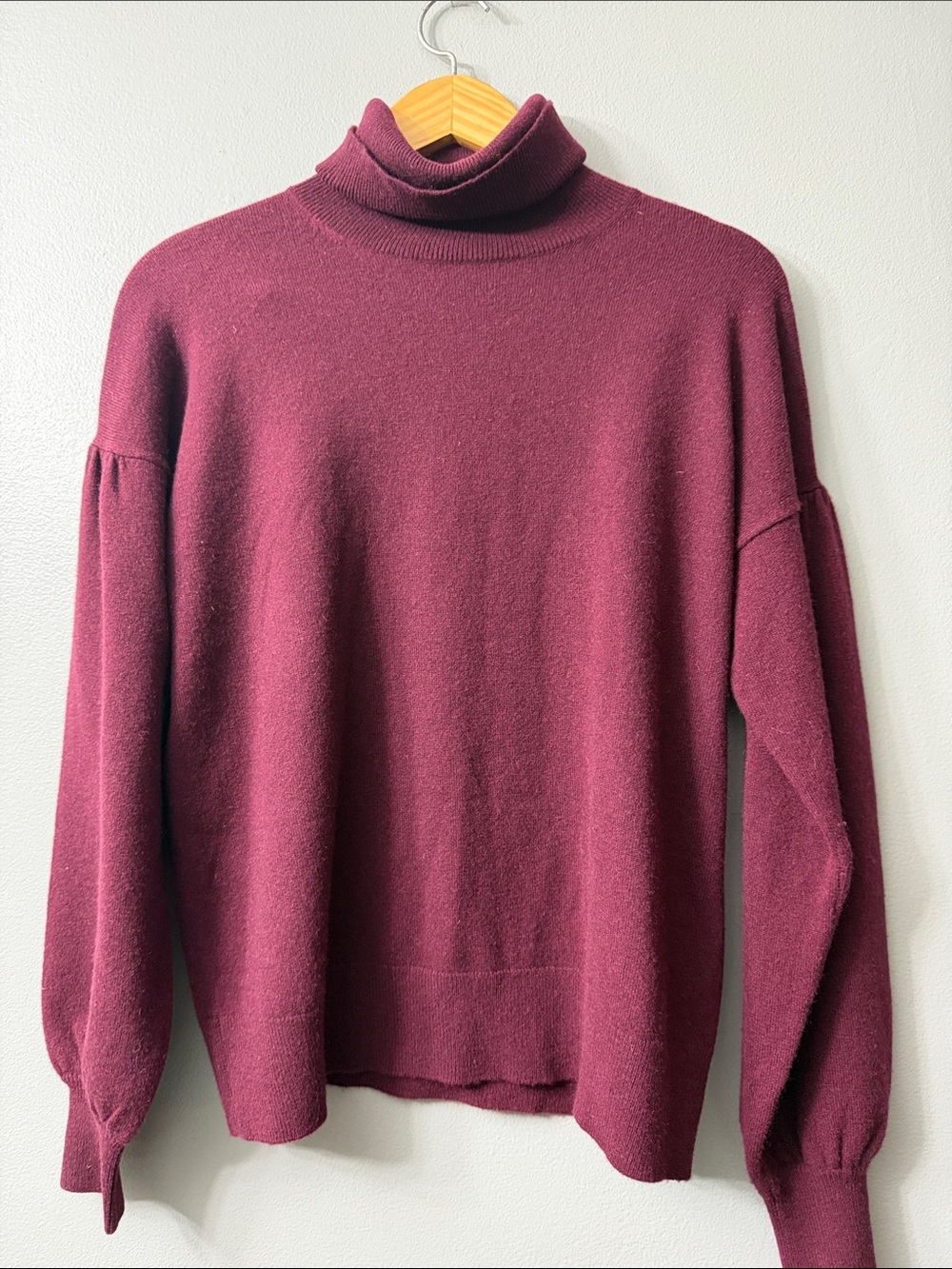 club monaco burgundy cashmere puff sleeve drop shoulder turtleneck sweater